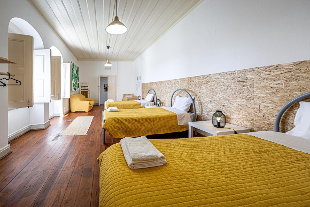 Dona Amelia Hostel Abrantes Exterior photo