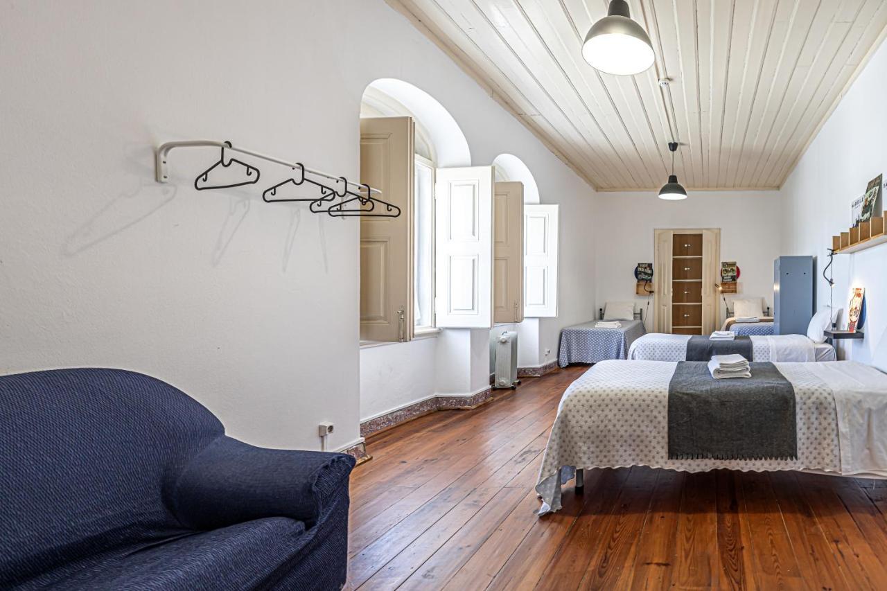 Dona Amelia Hostel Abrantes Exterior photo